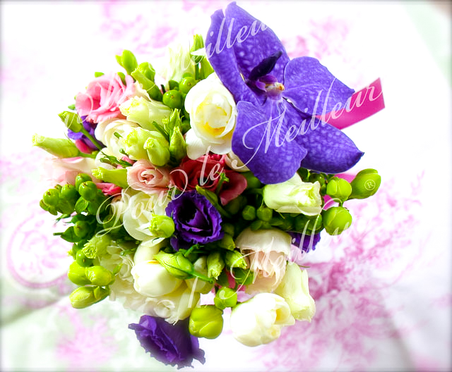 centre-table-lysianthus